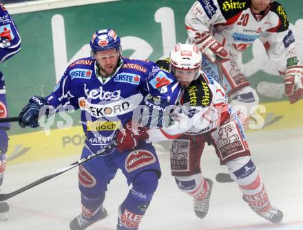 EBEL. Eishockey Bundesliga. EC Rekord Fenster VSV gegen EC KAC.  Roland Kaspitz,  (VSV), Thomas Koch (KAC). Villach, am 18.9.2011.
Foto: Kuess 


---
pressefotos, pressefotografie, kuess, qs, qspictures, sport, bild, bilder, bilddatenbank