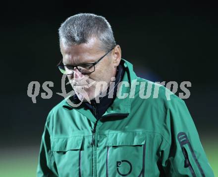 Fussball OEFB Cup. VSV gegen Hartberg. Trainer Guenther Kronsteiner (VSV). Villach, am 20.9.2011.
Foto: Kuess
---
pressefotos, pressefotografie, kuess, qs, qspictures, sport, bild, bilder, bilddatenbank