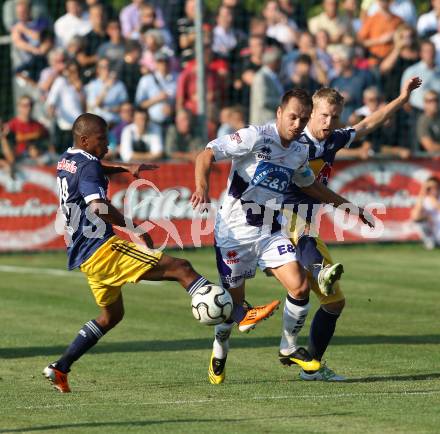 Fussball. OEFB Cup. SAK gegen Red Bull Salzburg. Goran Jolic, (SAK), Da Silva Antonio Alex Rafael  (Salzburg). Klagenfurt, 21.9.2011.
Foto: Kuess
---
pressefotos, pressefotografie, kuess, qs, qspictures, sport, bild, bilder, bilddatenbank