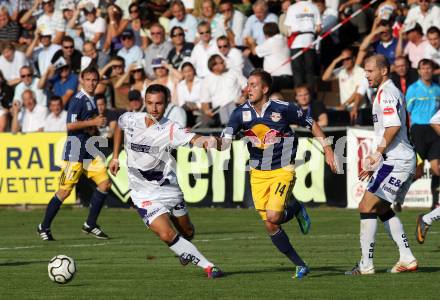 Fussball. OEFB Cup. SAK gegen Red Bull Salzburg. Murat Veliu, (SAK), Jakob Jantscher  (Salzburg). Klagenfurt, 21.9.2011.
Foto: Kuess
---
pressefotos, pressefotografie, kuess, qs, qspictures, sport, bild, bilder, bilddatenbank