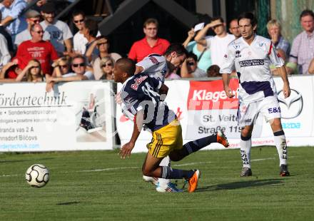 Fussball. OEFB Cup. SAK gegen Red Bull Salzburg. Darjan Aleksic, (SAK), Da Silva Antonio Alex Rafael  (Salzburg). Klagenfurt, 21.9.2011.
Foto: Kuess
---
pressefotos, pressefotografie, kuess, qs, qspictures, sport, bild, bilder, bilddatenbank