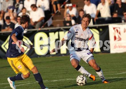 Fussball. OEFB Cup. SAK gegen Red Bull Salzburg. Grega Triplat, (SAK), Dusan Svento  (Salzburg). Klagenfurt, 21.9.2011.
Foto: Kuess
---
pressefotos, pressefotografie, kuess, qs, qspictures, sport, bild, bilder, bilddatenbank