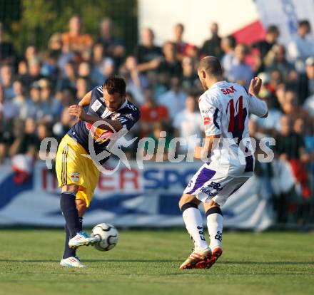 Fussball. OEFB Cup. SAK gegen Red Bull Salzburg. Christian Dlopst, (SAK), Roman Wallner  (Salzburg). Klagenfurt, 21.9.2011.
Foto: Kuess
---
pressefotos, pressefotografie, kuess, qs, qspictures, sport, bild, bilder, bilddatenbank