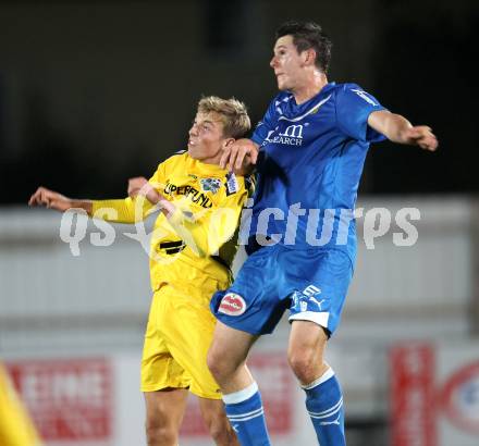 Fussball. Regionalliga. VSV gegen Pasching. Julian Brandstaetter, (VSV), Philipp Schobesberger (Pasching). Villach, 23.9.2011. 
Foto: Kuess

---
pressefotos, pressefotografie, kuess, qs, qspictures, sport, bild, bilder, bilddatenbank