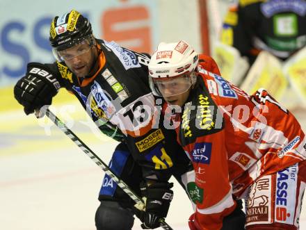 EBEL. Eishockey Bundesliga.  KAC gegen Graz 99ers. KOCH Thomas (KAC), BLATNY Zdenek (Graz). Klagenfurt, 23.9.2011.
Foto: Kuess 

---
pressefotos, pressefotografie, kuess, qs, qspictures, sport, bild, bilder, bilddatenbank