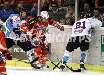 EBEL. Eishockey Bundesliga.  KAC gegen SAPA Fehervar AV19. John Lammers,  (KAC), Tamas Sille, Csaba Kovacs (Alba Volan). Klagenfurt, 25.9.2011.
Foto: Kuess 

---
pressefotos, pressefotografie, kuess, qs, qspictures, sport, bild, bilder, bilddatenbank