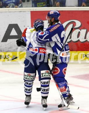 EBEL. Eishockey Bundesliga. EC Rekord Fenster VSV gegen KHL Medvescak Zagreb. KUZNIK Greg (VSV), ZANOSKI Tomislav (Zagreb). Villach, am 25.9.2011.
Foto: Kuess 


---
pressefotos, pressefotografie, kuess, qs, qspictures, sport, bild, bilder, bilddatenbank