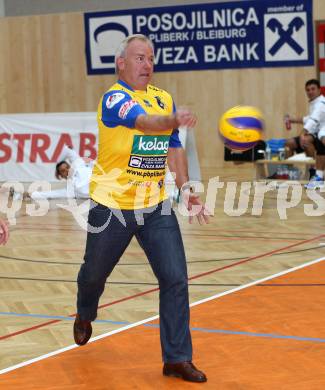 Volleyball. Eroeffnung Jufa Arena in Bleiburg. Heimstaette SK Aich/Dob. Landeshauptmann Gerhard Doerfler. Bleiburg, am 25.9.2011.
Foto: Kuess
---
pressefotos, pressefotografie, kuess, qs, qspictures, sport, bild, bilder, bilddatenbank