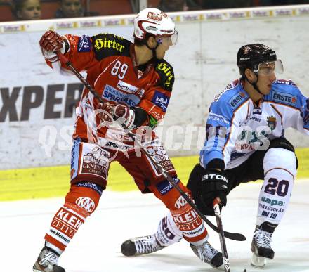 EBEL. Eishockey Bundesliga.  KAC gegen SAPA Fehervar AV19. Raphael Herburger, (KAC), Istvan Sofron  (Alba Volan). Klagenfurt, 25.9.2011.
Foto: Kuess 

---
pressefotos, pressefotografie, kuess, qs, qspictures, sport, bild, bilder, bilddatenbank