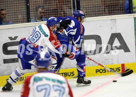 EBEL. Eishockey Bundesliga. EC Rekord Fenster VSV gegen KHL Medvescak Zagreb. PETRIK Benjamin  (VSV), LETANG Alan (Zagreb). Villach, am 25.9.2011.
Foto: Kuess 


---
pressefotos, pressefotografie, kuess, qs, qspictures, sport, bild, bilder, bilddatenbank