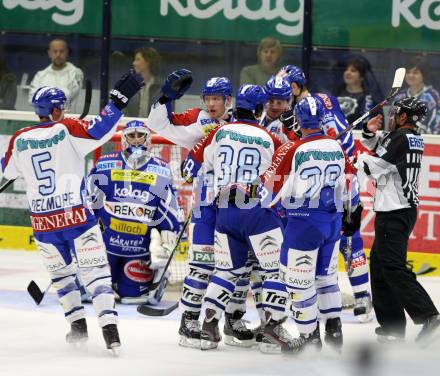 EBEL. Eishockey Bundesliga. EC Rekord Fenster VSV gegen KHL Medvescak Zagreb.  Torjubel Zagreb. Villach, am 25.9.2011.
Foto: Kuess 


---
pressefotos, pressefotografie, kuess, qs, qspictures, sport, bild, bilder, bilddatenbank