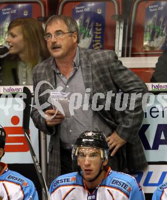 EBEL. Eishockey Bundesliga.  KAC gegen SAPA Fehervar AV19. Trainer Kevin Primeau (Alba Volan). Klagenfurt, 25.9.2011.
Foto: Kuess 

---
pressefotos, pressefotografie, kuess, qs, qspictures, sport, bild, bilder, bilddatenbank