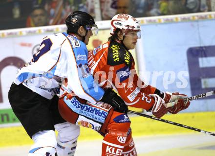 EBEL. Eishockey Bundesliga.  KAC gegen SAPA Fehervar AV19. Thomas Hundertpfund, (KAC), Gergo Nagy (Alba Volan). Klagenfurt, 25.9.2011.
Foto: Kuess 

---
pressefotos, pressefotografie, kuess, qs, qspictures, sport, bild, bilder, bilddatenbank