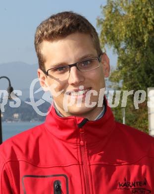 Kaernten Sport. Package Uebergabe. Boris Scherwitzl (Triathlon). Klagenfurt, 26.9.2011.
Foto: Kuess
---
pressefotos, pressefotografie, kuess, qs, qspictures, sport, bild, bilder, bilddatenbank