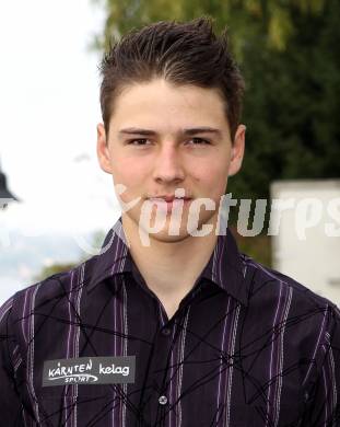 Kaernten Sport. Package Uebergabe. Benjamin Fillafer  (Mountainbike). Klagenfurt, 26.9.2011.
Foto: Kuess
---
pressefotos, pressefotografie, kuess, qs, qspictures, sport, bild, bilder, bilddatenbank