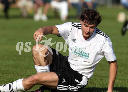 Fussball Kaerntner Liga. Eberndorf gegen Voelkermarkt. Matic Korasa (Eberndorf). Feldkirchen, 24.9.2011.
Foto: Kuess
---
pressefotos, pressefotografie, kuess, qs, qspictures, sport, bild, bilder, bilddatenbank