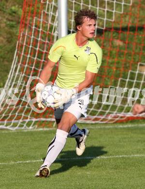 Fussball Kaerntner Liga. Feldkirchen gegen SVG Bleiburg. Dario Pick (Bleiburg). Feldkirchen, 24.9.2011.
Foto: Kuess
---
pressefotos, pressefotografie, kuess, qs, qspictures, sport, bild, bilder, bilddatenbank