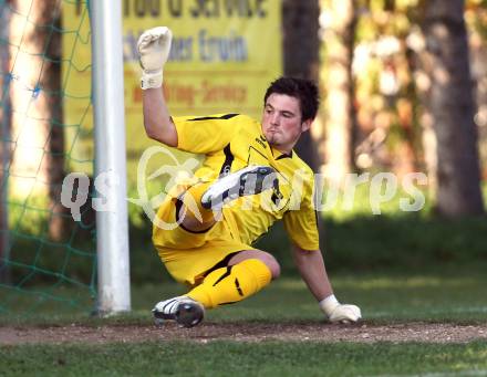 Fussball Kaerntner Liga. Eberndorf gegen Voelkermarkt. Mario Mairitsch  (Voelkermarkt). Feldkirchen, 24.9.2011.
Foto: Kuess
---
pressefotos, pressefotografie, kuess, qs, qspictures, sport, bild, bilder, bilddatenbank