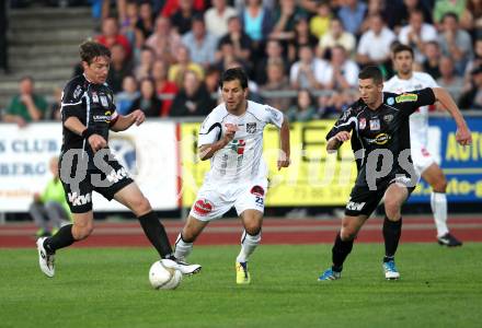 Fussball. Erste Liga. RZ Pellets WAC/St. Andrae gegen Cashpoint SCR Altach.  Sandro Zakany, (WAC), Alexander Guem (Altach). Wolfsberg, 30.9.2011. 
Foto: Kuess

---
pressefotos, pressefotografie, kuess, qs, qspictures, sport, bild, bilder, bilddatenbank