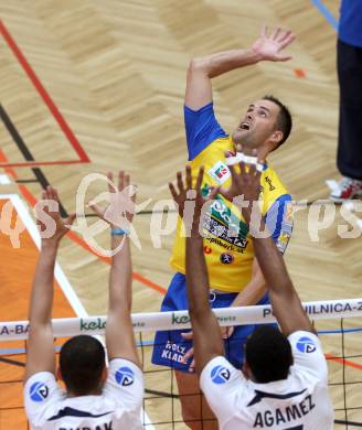 Volleyball. Eroeffnung Jufa Arena in Bleiburg. Heimstaette SK Aich/Dob.   Allan van de Loo. Bleiburg, am 25.9.2011.
Foto: Kuess
---
pressefotos, pressefotografie, kuess, qs, qspictures, sport, bild, bilder, bilddatenbank