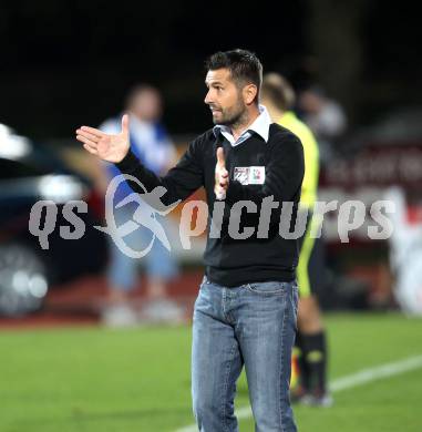 Fussball. Erste Liga. RZ Pellets WAC/St. Andrae gegen Cashpoint SCR Altach. Trainer Nenad Bjelica (WAC). Wolfsberg, 30.9.2011. 
Foto: Kuess

---
pressefotos, pressefotografie, kuess, qs, qspictures, sport, bild, bilder, bilddatenbank