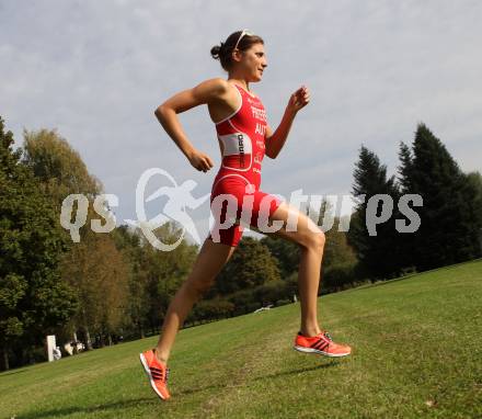 Triathlon. Laufen, Schwimmen, Radfahren. Lisa Perterer. 
Klagenfurt, 22.9.2011.
Foto: Kuess
---
pressefotos, pressefotografie, kuess, qs, qspictures, sport, bild, bilder, bilddatenbank