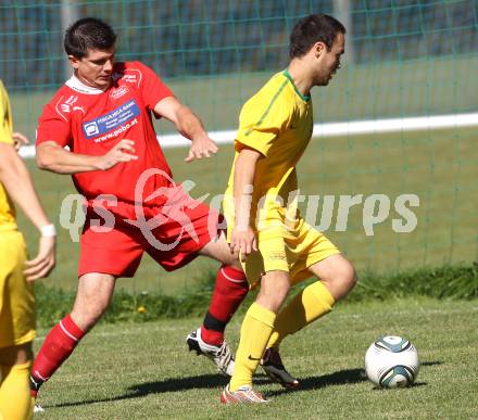 Fussball Unterliga Ost. DSG Dele Zell gegen Landskron. Adnan Bajric (Sele Zell), Kevin Ramadani Engelhardt (Landskron). Zell, 2.10.2011.
Foto: Kuess
---
pressefotos, pressefotografie, kuess, qs, qspictures, sport, bild, bilder, bilddatenbank