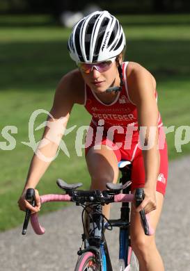 Triathlon. Laufen, Schwimmen, Radfahren. Lisa Perterer. 
Klagenfurt, 22.9.2011.
Foto: Kuess
---
pressefotos, pressefotografie, kuess, qs, qspictures, sport, bild, bilder, bilddatenbank