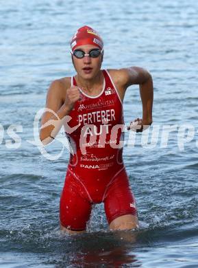 Triathlon. Laufen, Schwimmen, Radfahren. Lisa Perterer. 
Klagenfurt, 22.9.2011.
Foto: Kuess
---
pressefotos, pressefotografie, kuess, qs, qspictures, sport, bild, bilder, bilddatenbank