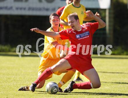 Fussball Unterliga Ost. DSG Dele Zell gegen Landskron. Miran Kelih (Sele Zell). Zell, 2.10.2011.
Foto: Kuess
---
pressefotos, pressefotografie, kuess, qs, qspictures, sport, bild, bilder, bilddatenbank