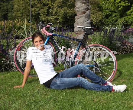 Triathlon. Laufen, Schwimmen, Radfahren. Lisa Perterer. 
Klagenfurt, 22.9.2011.
Foto: Kuess
---
pressefotos, pressefotografie, kuess, qs, qspictures, sport, bild, bilder, bilddatenbank