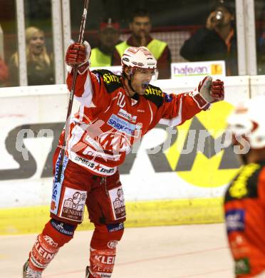 EBEL. Eishockey Bundesliga.  KAC gegen UPC Vienna Capitals. Torjubel KAC, LAMMERS John. Klagenfurt, 7.10.2011.
Foto: Kuess 

---
pressefotos, pressefotografie, kuess, qs, qspictures, sport, bild, bilder, bilddatenbank