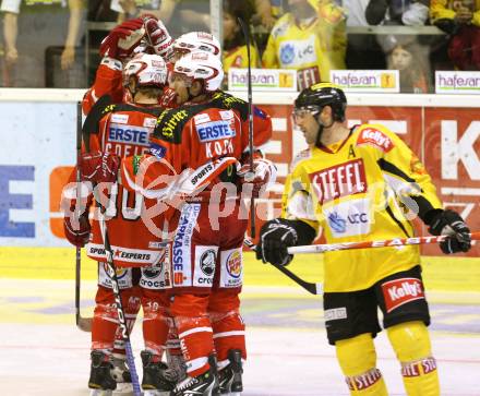 EBEL. Eishockey Bundesliga.  KAC gegen UPC Vienna Capitals. Torjubel (KAC). Klagenfurt, 7.10.2011.
Foto: Kuess 

---
pressefotos, pressefotografie, kuess, qs, qspictures, sport, bild, bilder, bilddatenbank