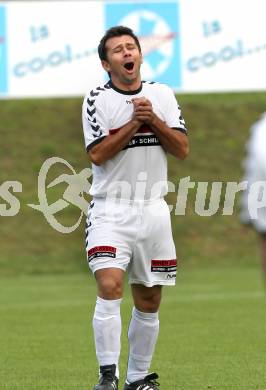 Fussball Kaerntner Liga. Feldkirchen gegen Spittal. Auron Miloti (Feldkirchen). Feldkirchen, 8.10.2011.
Foto: Kuess
---
pressefotos, pressefotografie, kuess, qs, qspictures, sport, bild, bilder, bilddatenbank