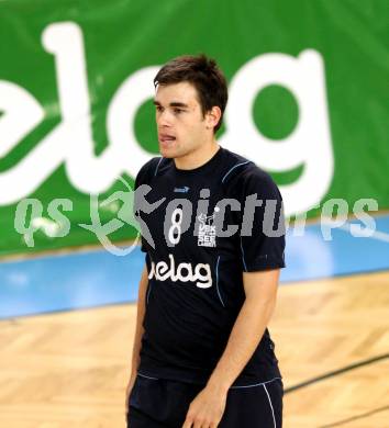 Volleyball. VBK Woerthersee Loewen gegen BLH - Amstetten. Christian Fischer. Klagenfurt, 8.10.2011.
Foto: kuess
---
pressefotos, pressefotografie, kuess, qs, qspictures, sport, bild, bilder, bilddatenbank