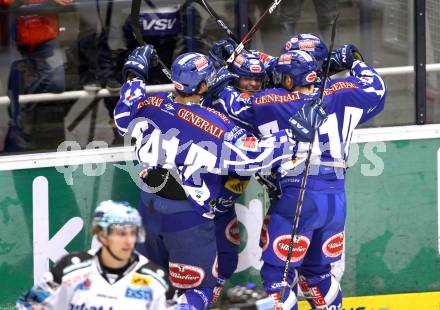 EBEL. Eishockey Bundesliga. EC Rekord Fenster VSV gegen EHC LIWEST Linz.  Torjubel VSV. Villach, am 7.10.2011.
Foto: Kuess 


---
pressefotos, pressefotografie, kuess, qs, qspictures, sport, bild, bilder, bilddatenbank