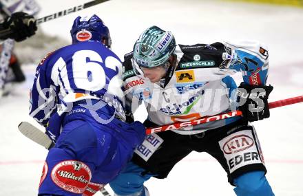 EBEL. Eishockey Bundesliga. EC Rekord Fenster VSV gegen EHC LIWEST Linz. Pierre Luc Sleigher,  (VSV), Philipp Lukas (Linz). Villach, am 7.10.2011.
Foto: Kuess 


---
pressefotos, pressefotografie, kuess, qs, qspictures, sport, bild, bilder, bilddatenbank