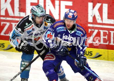 EBEL. Eishockey Bundesliga. EC Rekord Fenster VSV gegen EHC LIWEST Linz. Roland Kaspitz,  (VSV), Mike Ouellette (Linz). Villach, am 7.10.2011.
Foto: Kuess 


---
pressefotos, pressefotografie, kuess, qs, qspictures, sport, bild, bilder, bilddatenbank