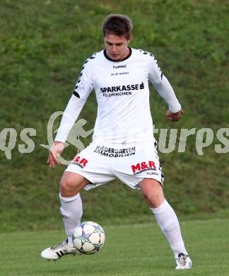 Fussball Kaerntner Liga. Feldkirchen gegen Spittal. Sebastian Schmid (Feldkirchen). Feldkirchen, 8.10.2011.
Foto: Kuess
---
pressefotos, pressefotografie, kuess, qs, qspictures, sport, bild, bilder, bilddatenbank