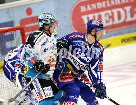 EBEL. Eishockey Bundesliga. EC Rekord Fenster VSV gegen EHC LIWEST Linz. Stefan Bacher,  (VSV), Danny Irmen (Linz). Villach, am 7.10.2011.
Foto: Kuess 


---
pressefotos, pressefotografie, kuess, qs, qspictures, sport, bild, bilder, bilddatenbank