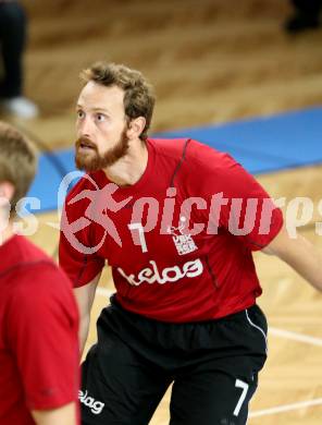 Volleyball. VBK Woerthersee Loewen gegen BLH - Amstetten. James Battiston. Klagenfurt, 8.10.2011.
Foto: kuess
---
pressefotos, pressefotografie, kuess, qs, qspictures, sport, bild, bilder, bilddatenbank