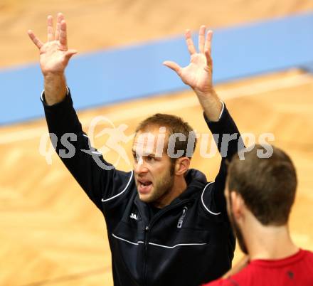 Volleyball. VBK Woerthersee Loewen gegen BLH - Amstetten. Hansi Huber. Klagenfurt, 8.10.2011.
Foto: kuess
---
pressefotos, pressefotografie, kuess, qs, qspictures, sport, bild, bilder, bilddatenbank