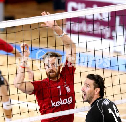 Volleyball. VBK Woerthersee Loewen gegen BLH - Amstetten. James Battiston. Klagenfurt, 8.10.2011.
Foto: kuess
---
pressefotos, pressefotografie, kuess, qs, qspictures, sport, bild, bilder, bilddatenbank