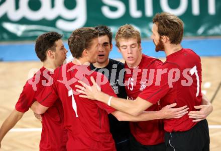 Volleyball. VBK Woerthersee Loewen gegen BLH - Amstetten. Jubel VBK. Klagenfurt, 8.10.2011.
Foto: kuess
---
pressefotos, pressefotografie, kuess, qs, qspictures, sport, bild, bilder, bilddatenbank