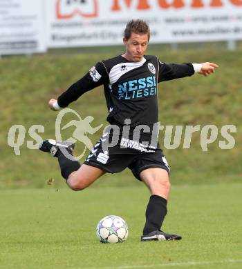 Fussball Kaerntner Liga. Feldkirchen gegen Spittal. Claus Neidhardt (Spittal). Feldkirchen, 8.10.2011.
Foto: Kuess
---
pressefotos, pressefotografie, kuess, qs, qspictures, sport, bild, bilder, bilddatenbank