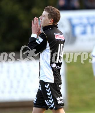 Fussball Kaerntner Liga. Feldkirchen gegen Spittal. Halid Hasanovic (Spittal). Feldkirchen, 8.10.2011.
Foto: Kuess
---
pressefotos, pressefotografie, kuess, qs, qspictures, sport, bild, bilder, bilddatenbank