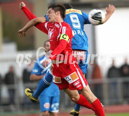 Fussball Regionalliga. VSV gegen GAK. Denis Curic, (VSV), Christian Deutschmann  (GAK). Villach, 8.10.2011.
Foto: Kuess
---
pressefotos, pressefotografie, kuess, qs, qspictures, sport, bild, bilder, bilddatenbank