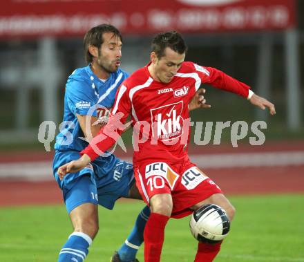 Fussball Regionalliga. VSV gegen GAK. Mario Ramusch, (VSV), Herbert Rauter  (GAK). Villach, 8.10.2011.
Foto: Kuess
---
pressefotos, pressefotografie, kuess, qs, qspictures, sport, bild, bilder, bilddatenbank