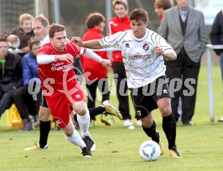 Fussball 1. KLasse C. Woelfnitz gegen HSV. Stefan Maurer,  (Woelfnitz), Marco Sylvio Loritsch (HSV). Woelfnitz, 8.10.2011.
Foto: Kuess
---
pressefotos, pressefotografie, kuess, qs, qspictures, sport, bild, bilder, bilddatenbank