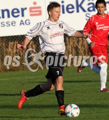 Fussball 1. KLasse C. Woelfnitz gegen HSV.  Julian Koschak (HSV). Woelfnitz, 8.10.2011.
Foto: Kuess
---
pressefotos, pressefotografie, kuess, qs, qspictures, sport, bild, bilder, bilddatenbank